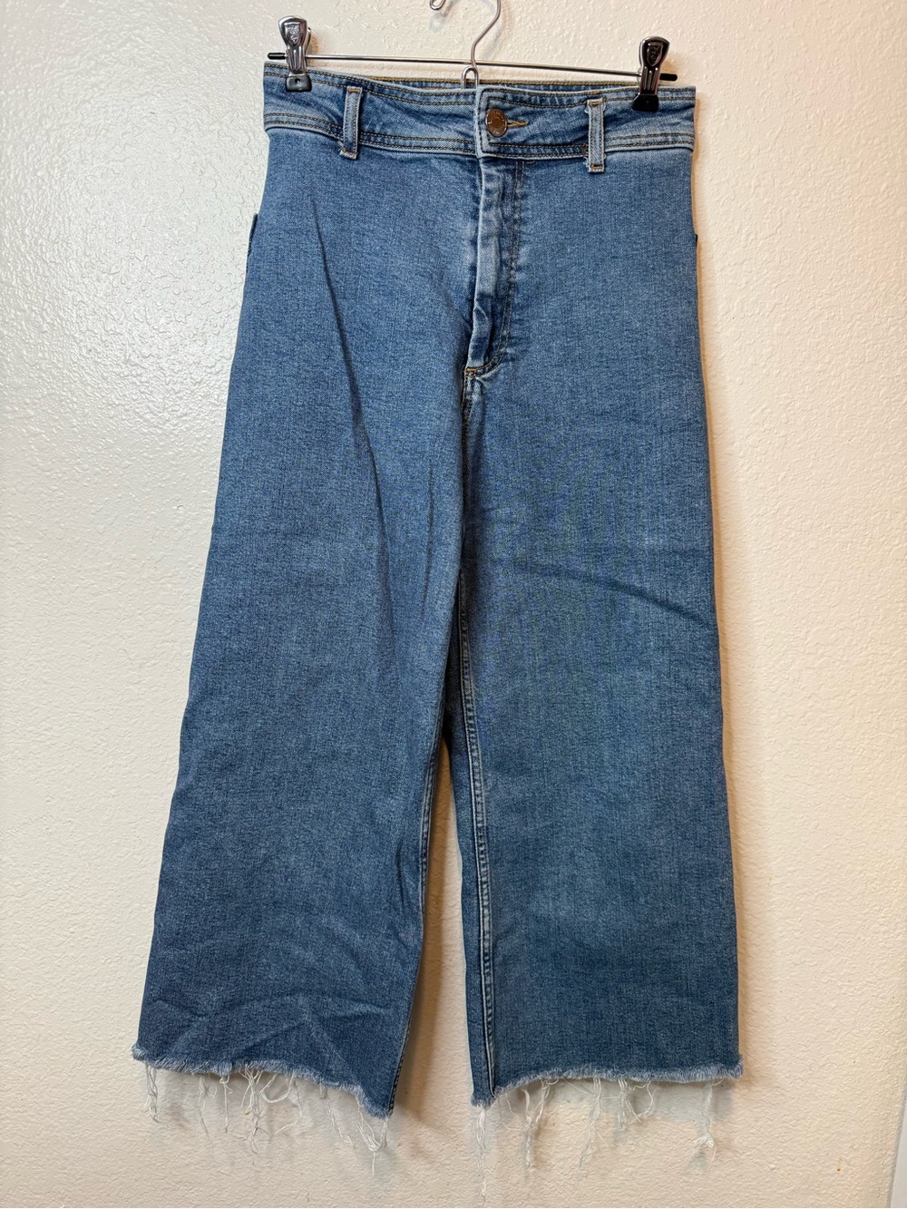 Zara High Rise Wide Leg Raw Hem Blue Jeans Size 4 Capsule Denim Grunge